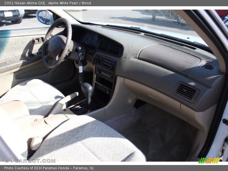 Alpine White Pearl / Blond 2001 Nissan Altima GXE