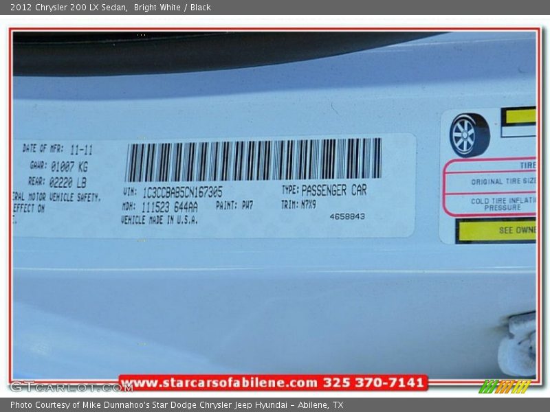 Bright White / Black 2012 Chrysler 200 LX Sedan