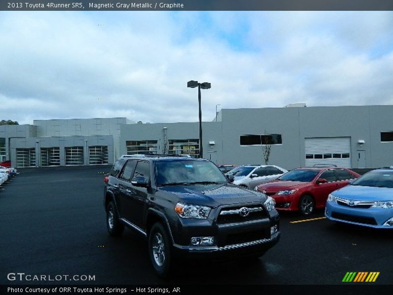 Magnetic Gray Metallic / Graphite 2013 Toyota 4Runner SR5