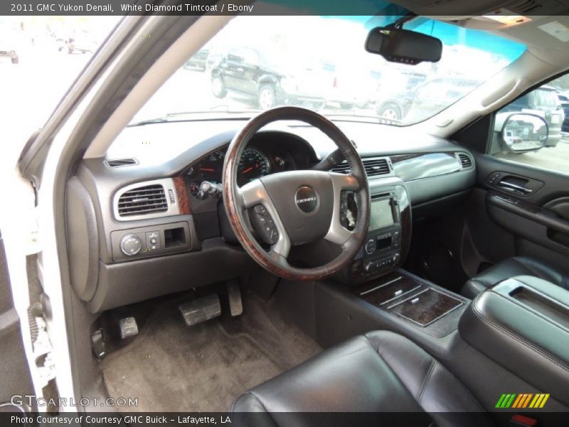 White Diamond Tintcoat / Ebony 2011 GMC Yukon Denali