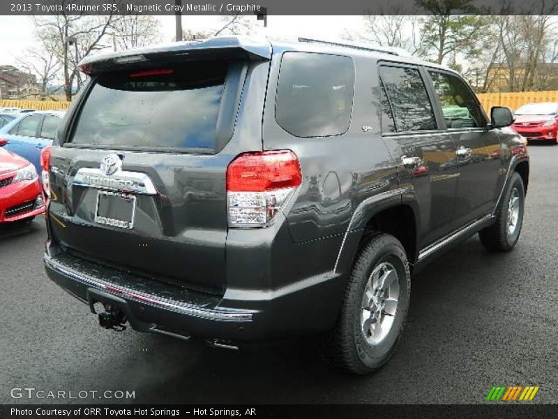 Magnetic Gray Metallic / Graphite 2013 Toyota 4Runner SR5