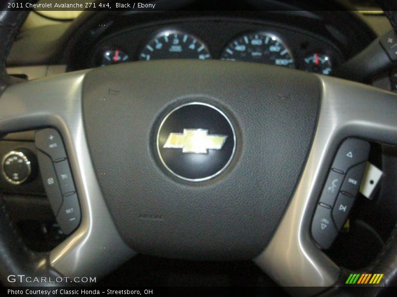 Black / Ebony 2011 Chevrolet Avalanche Z71 4x4