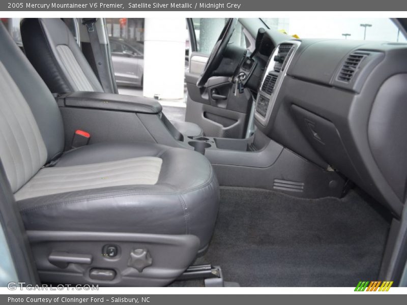 Front Seat of 2005 Mountaineer V6 Premier
