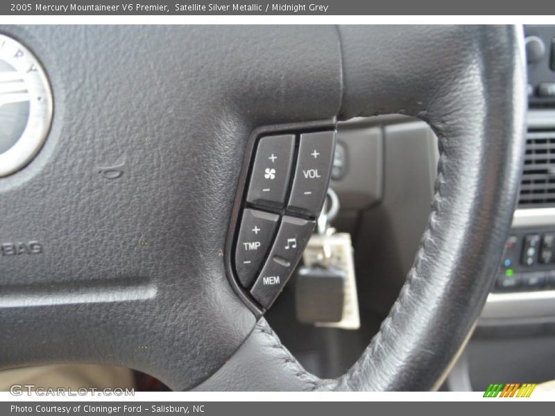 Controls of 2005 Mountaineer V6 Premier