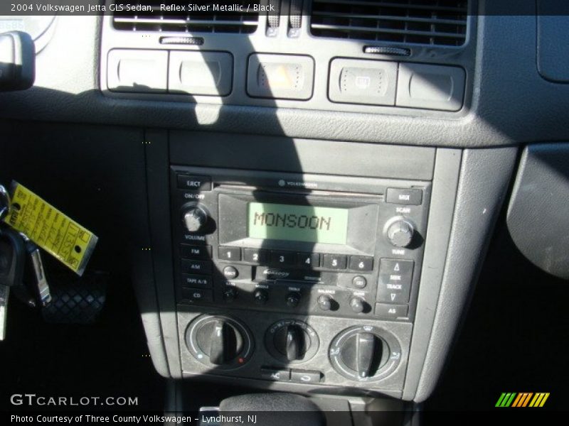 Reflex Silver Metallic / Black 2004 Volkswagen Jetta GLS Sedan