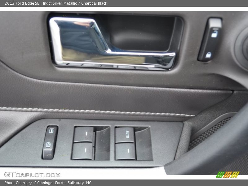 Ingot Silver Metallic / Charcoal Black 2013 Ford Edge SE