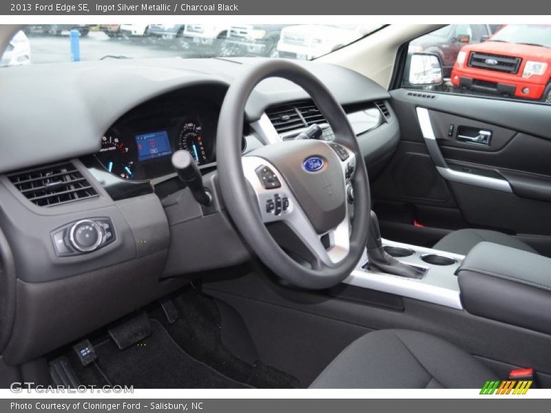Ingot Silver Metallic / Charcoal Black 2013 Ford Edge SE
