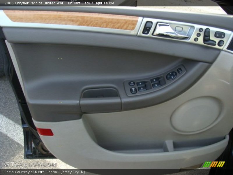 Door Panel of 2006 Pacifica Limited AWD