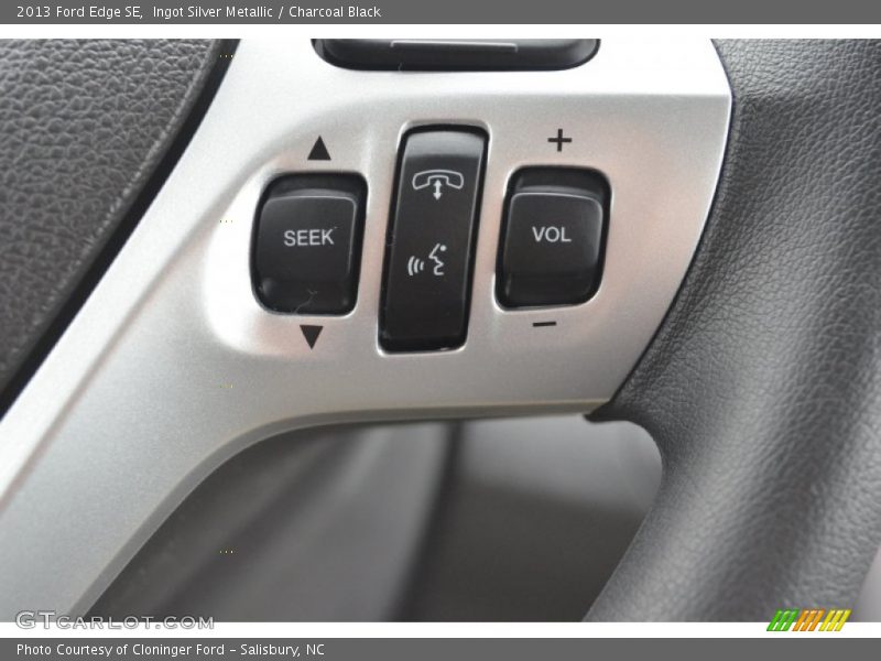 Ingot Silver Metallic / Charcoal Black 2013 Ford Edge SE