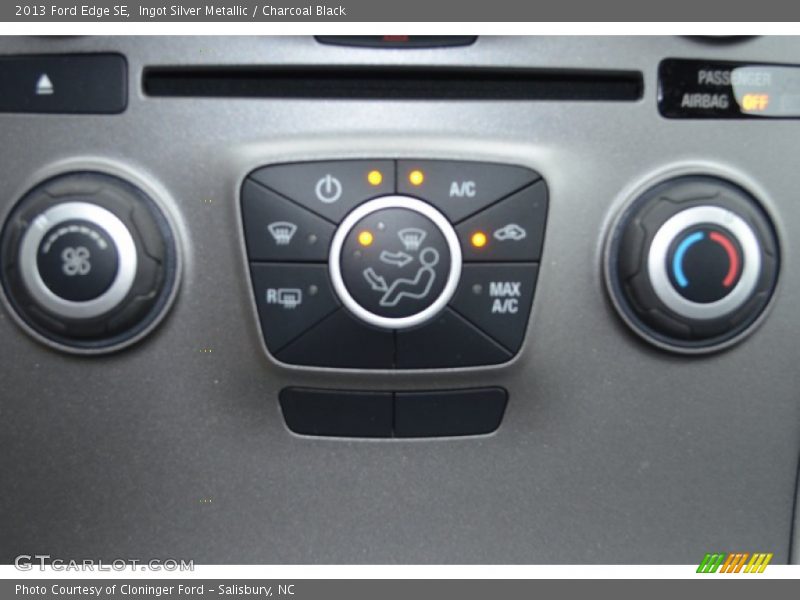 Ingot Silver Metallic / Charcoal Black 2013 Ford Edge SE