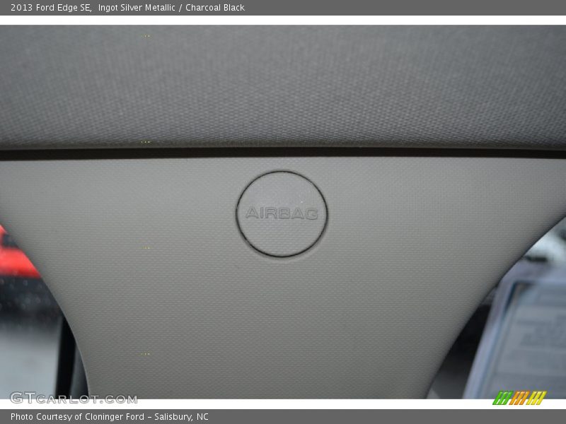 Ingot Silver Metallic / Charcoal Black 2013 Ford Edge SE