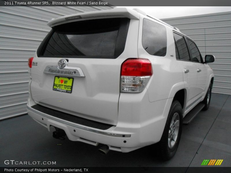 Blizzard White Pearl / Sand Beige 2011 Toyota 4Runner SR5