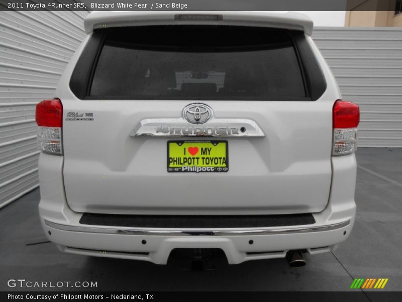 Blizzard White Pearl / Sand Beige 2011 Toyota 4Runner SR5