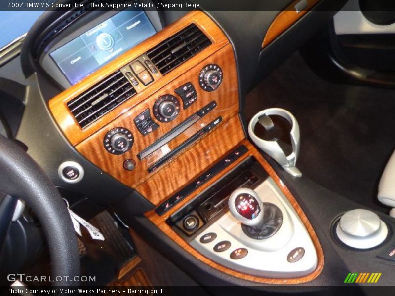 Controls of 2007 M6 Convertible