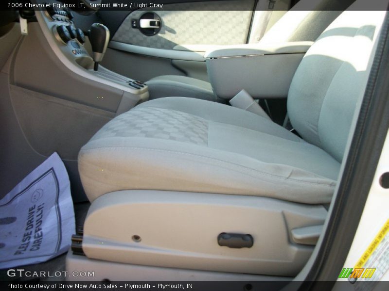 Summit White / Light Gray 2006 Chevrolet Equinox LT