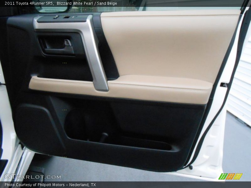 Blizzard White Pearl / Sand Beige 2011 Toyota 4Runner SR5