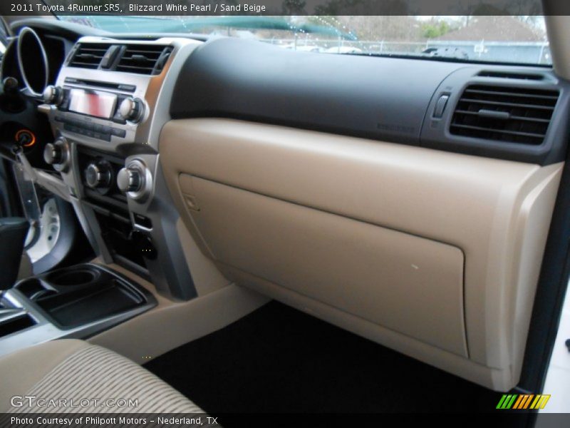 Blizzard White Pearl / Sand Beige 2011 Toyota 4Runner SR5