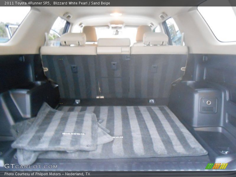 Blizzard White Pearl / Sand Beige 2011 Toyota 4Runner SR5
