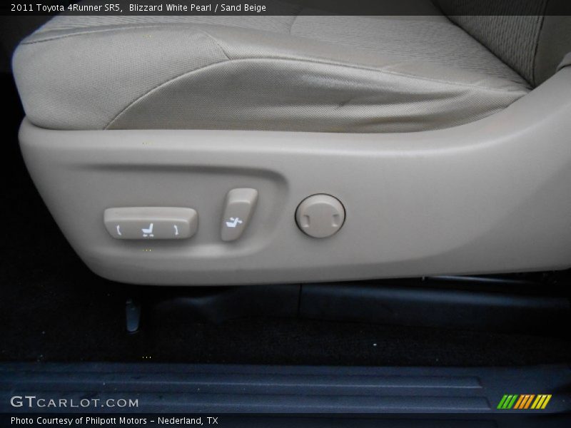 Blizzard White Pearl / Sand Beige 2011 Toyota 4Runner SR5