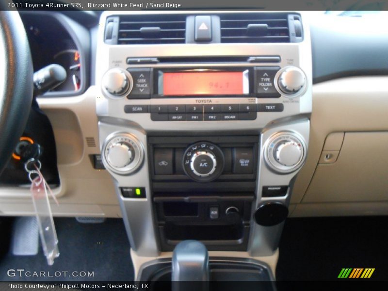 Blizzard White Pearl / Sand Beige 2011 Toyota 4Runner SR5