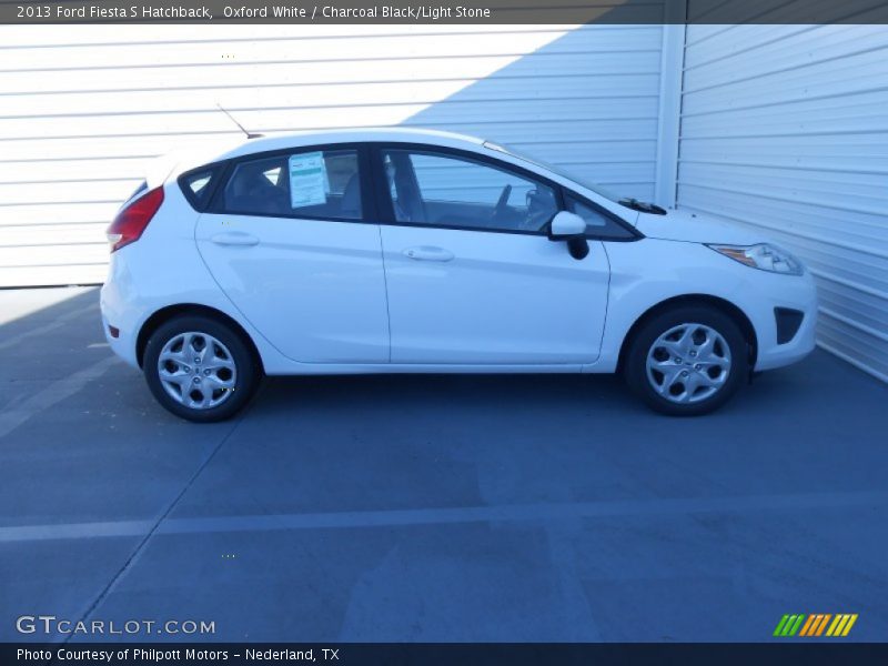 Oxford White / Charcoal Black/Light Stone 2013 Ford Fiesta S Hatchback