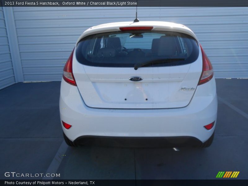 Oxford White / Charcoal Black/Light Stone 2013 Ford Fiesta S Hatchback