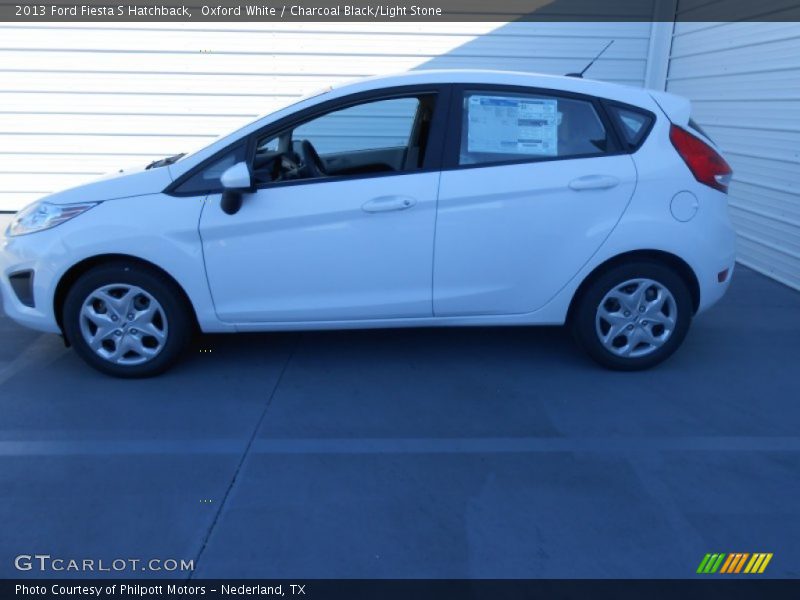 Oxford White / Charcoal Black/Light Stone 2013 Ford Fiesta S Hatchback