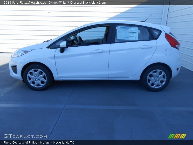 Oxford White / Charcoal Black/Light Stone 2013 Ford Fiesta S Hatchback