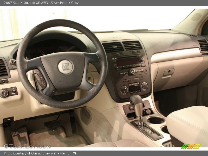 Silver Pearl / Gray 2007 Saturn Outlook XE AWD