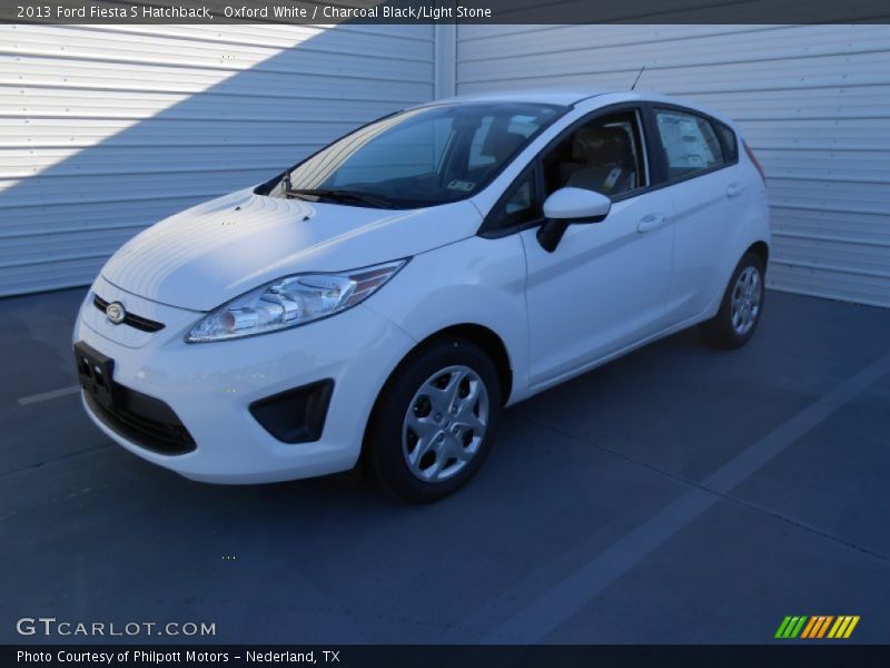 Oxford White / Charcoal Black/Light Stone 2013 Ford Fiesta S Hatchback