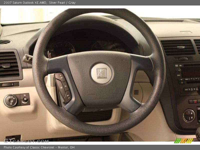 Silver Pearl / Gray 2007 Saturn Outlook XE AWD