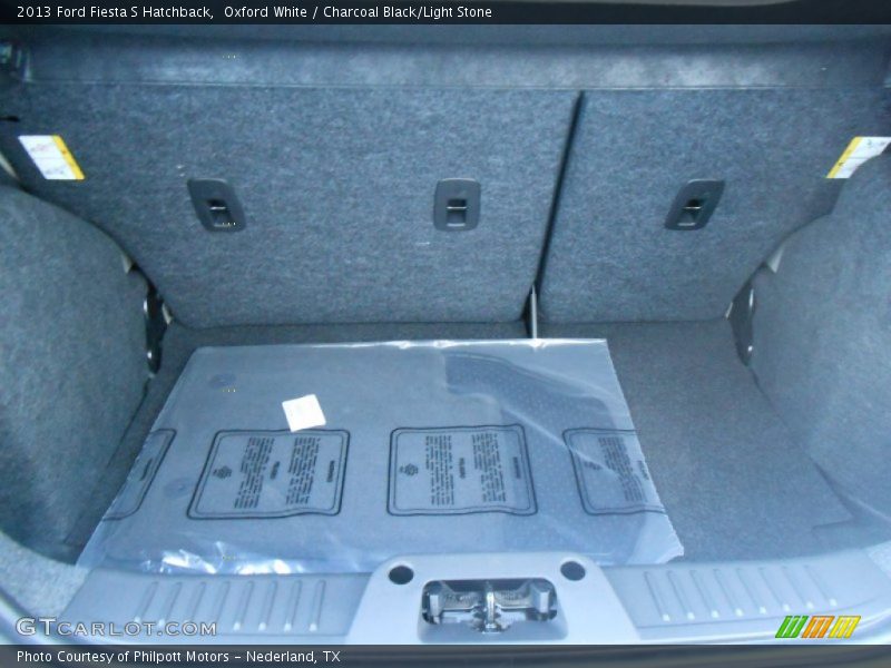 Oxford White / Charcoal Black/Light Stone 2013 Ford Fiesta S Hatchback