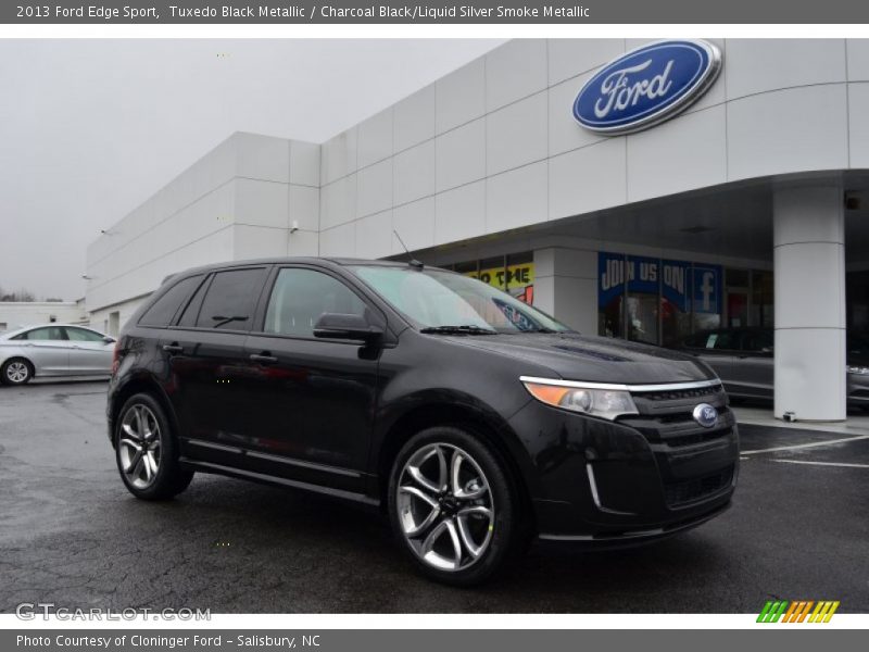 Front 3/4 View of 2013 Edge Sport