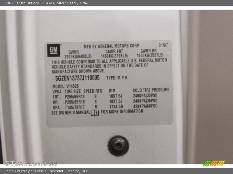 Silver Pearl / Gray 2007 Saturn Outlook XE AWD