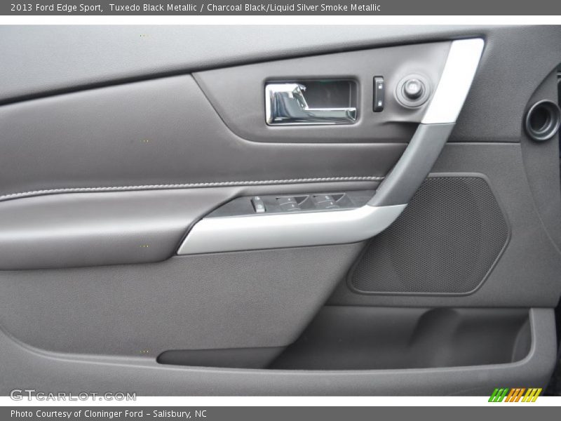 Tuxedo Black Metallic / Charcoal Black/Liquid Silver Smoke Metallic 2013 Ford Edge Sport