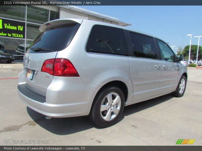 Mercury Silver Metallic / Aero Gray 2010 Volkswagen Routan SEL
