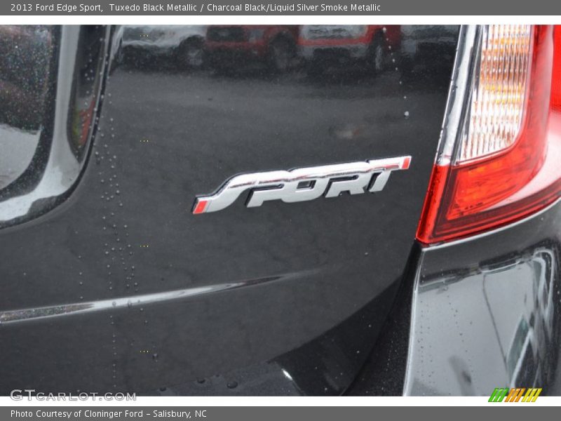 Tuxedo Black Metallic / Charcoal Black/Liquid Silver Smoke Metallic 2013 Ford Edge Sport