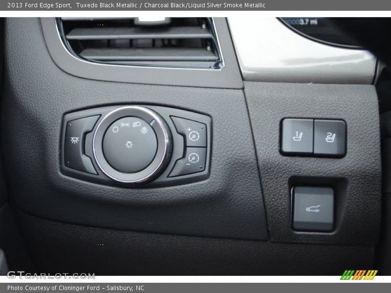 Tuxedo Black Metallic / Charcoal Black/Liquid Silver Smoke Metallic 2013 Ford Edge Sport