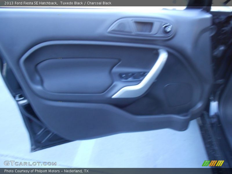 Tuxedo Black / Charcoal Black 2013 Ford Fiesta SE Hatchback
