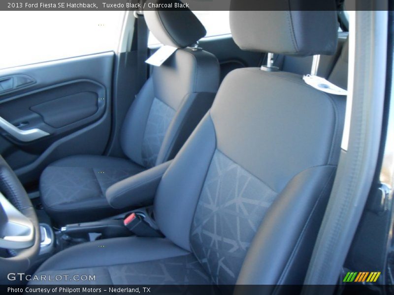 Tuxedo Black / Charcoal Black 2013 Ford Fiesta SE Hatchback