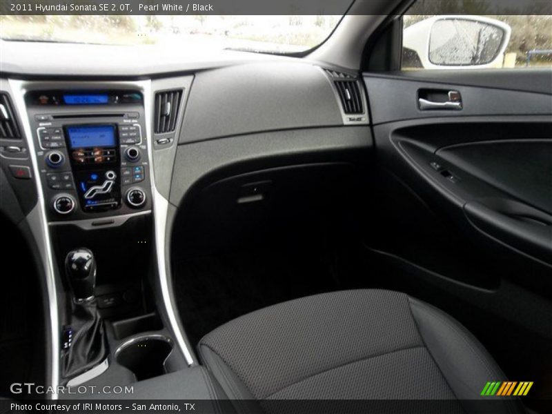 Pearl White / Black 2011 Hyundai Sonata SE 2.0T