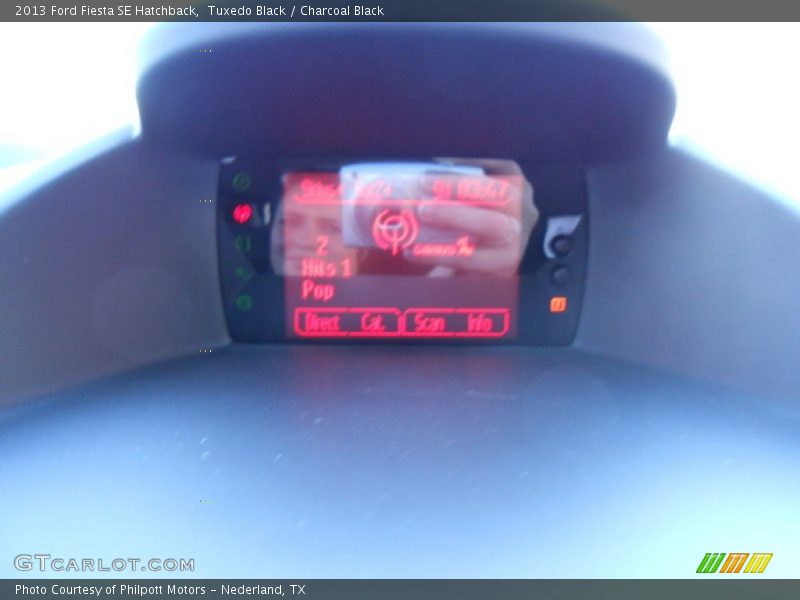 Tuxedo Black / Charcoal Black 2013 Ford Fiesta SE Hatchback