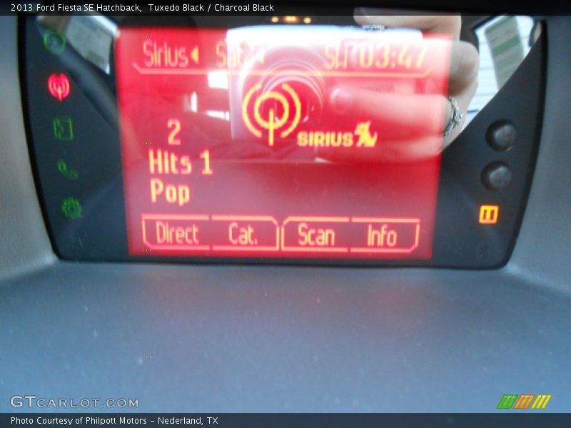 Tuxedo Black / Charcoal Black 2013 Ford Fiesta SE Hatchback