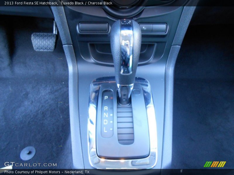 Tuxedo Black / Charcoal Black 2013 Ford Fiesta SE Hatchback