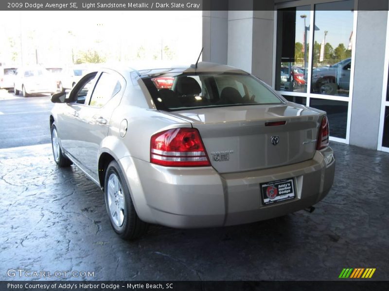 Light Sandstone Metallic / Dark Slate Gray 2009 Dodge Avenger SE