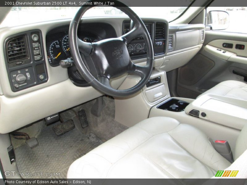 Dashboard of 2001 Suburban 2500 LT 4x4