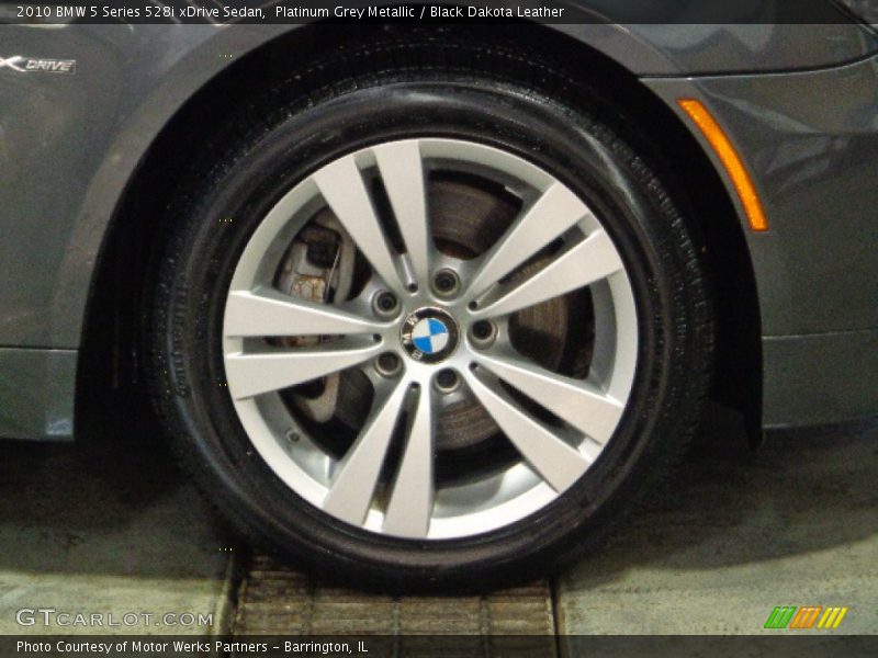 Platinum Grey Metallic / Black Dakota Leather 2010 BMW 5 Series 528i xDrive Sedan