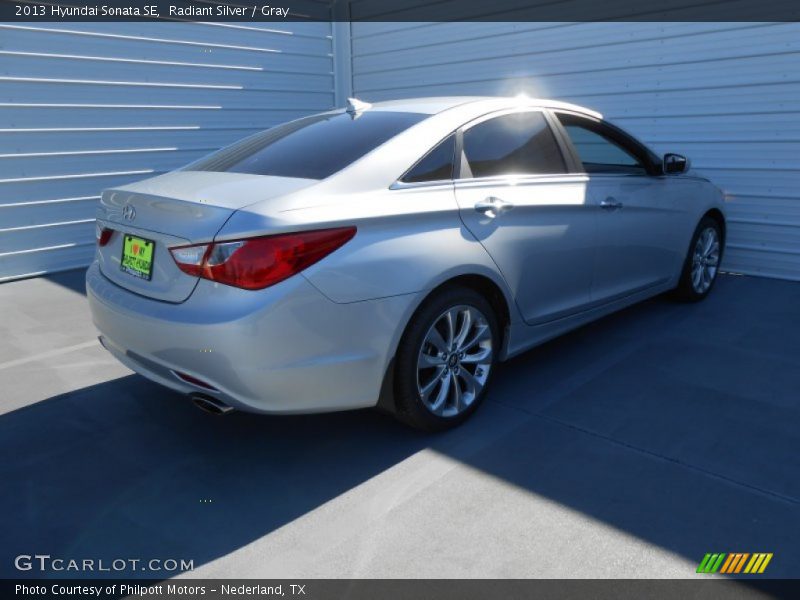 Radiant Silver / Gray 2013 Hyundai Sonata SE