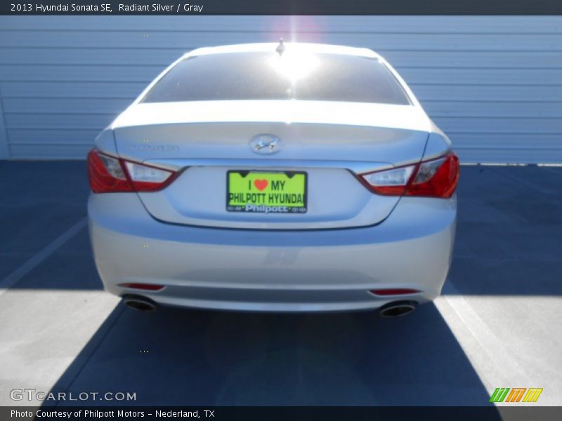 Radiant Silver / Gray 2013 Hyundai Sonata SE