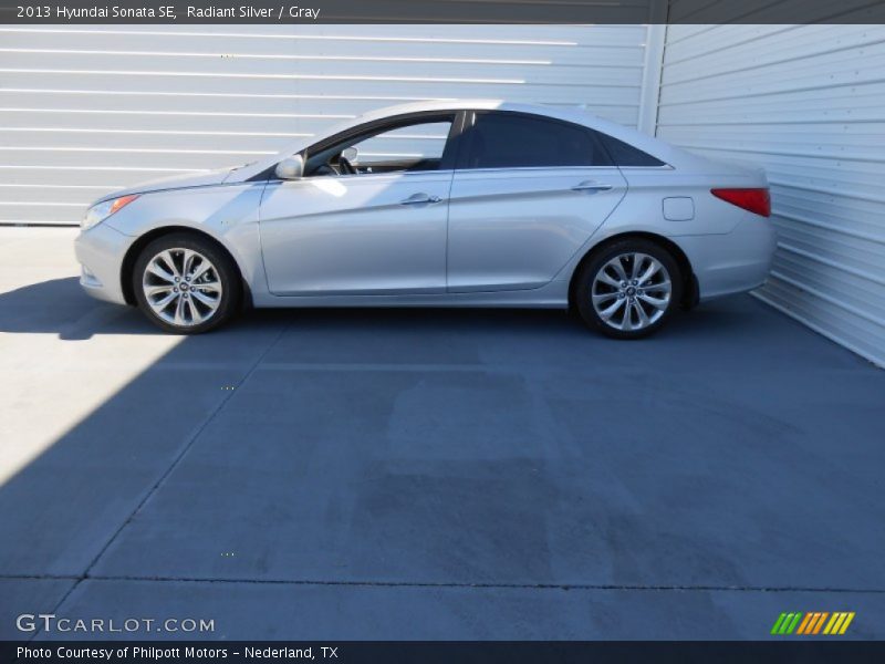 Radiant Silver / Gray 2013 Hyundai Sonata SE